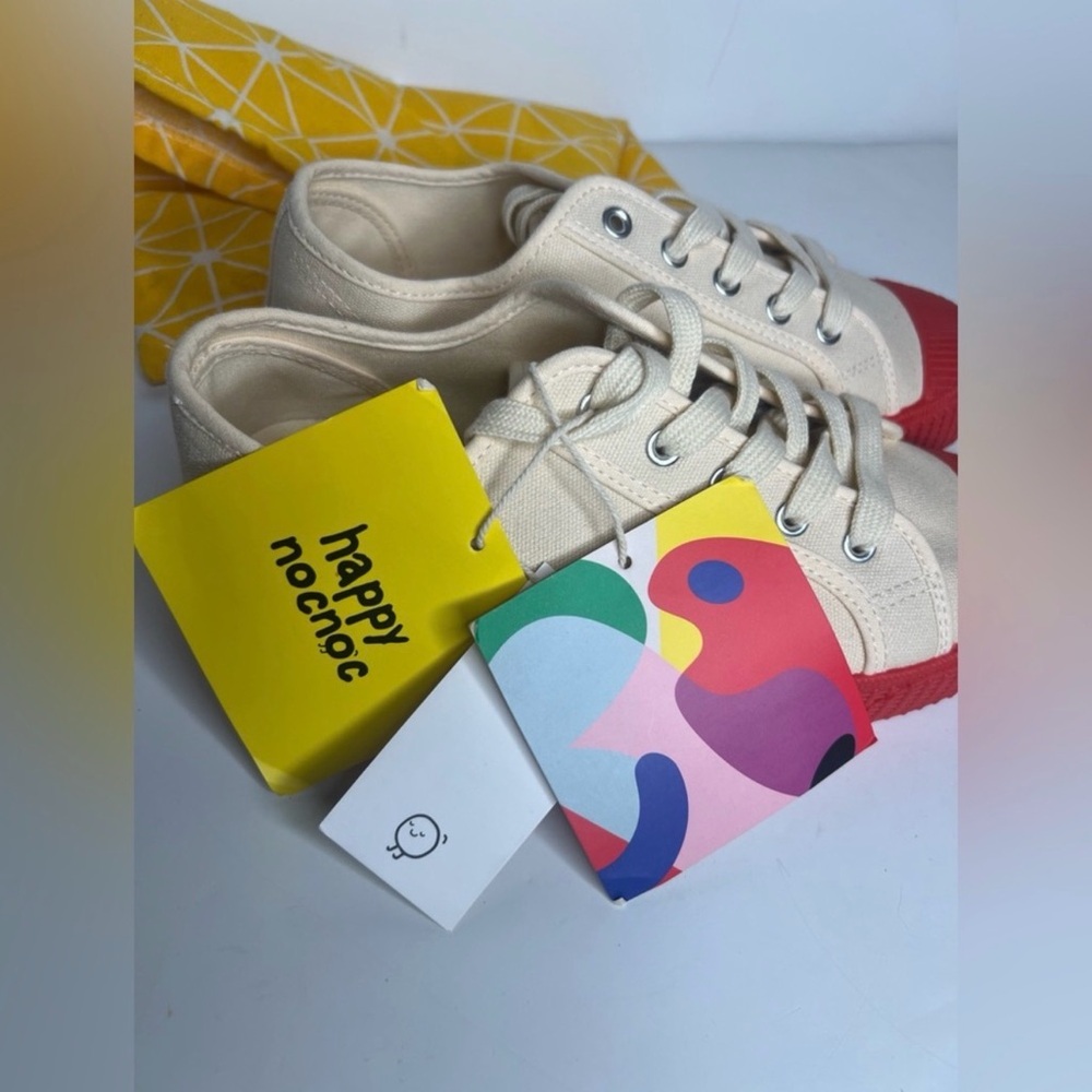 New - Happy Nocnoc Woman’s Sneakers